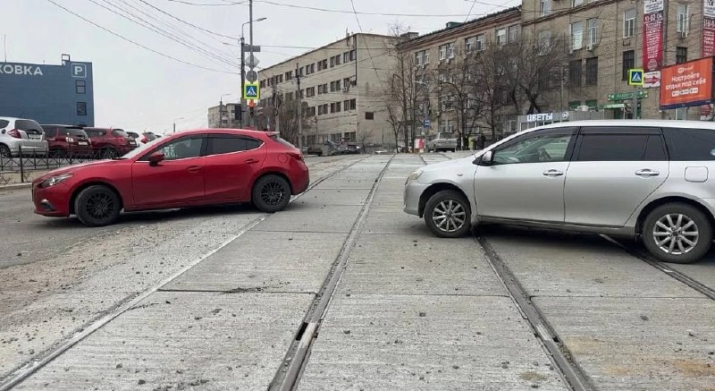 תיקון מעברי החשמליות מסתיים ברחוב דז'מבולה בחברווסק התיקונים החלו באמצע יולי, אך בקטע האחרון ליד כיכר סרישב…