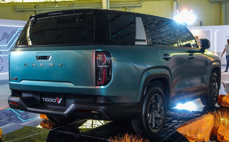 Новый кроссовер Chery Tiggo V умеет превращаться в пикап 4