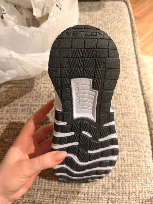 Продам(оригинал)не подошел размер — фото 1