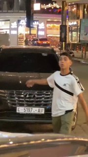 דחוף: כוחות הכיבוש יורים רימוני הלם ומקימים מחסום בכיכר הקולנוע, בעיר ג'נין.