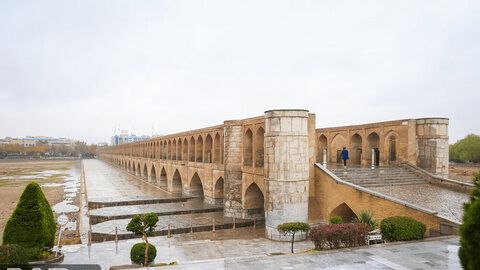 اخبار اصفهان: بارانهای زودهنگام پاییزی در راه اصفهان🔹مدیرکل هواشناسی استان اصفهان: پیشبینی میشود بارشهای زودهنگام در نیمه دوم شهری