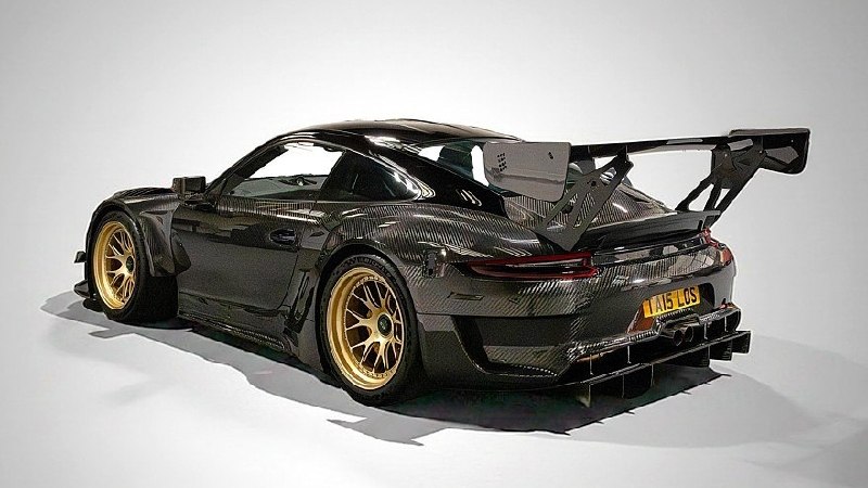 Британцы сделали карбоновый Porsche 911 GT3 RS, который стоит как небольшой автопарк. 3