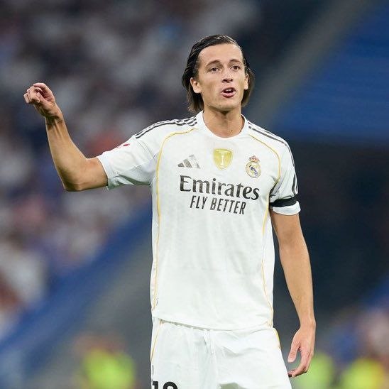 RealMadridCFNews | رئال مادرید سی اف نیوز: مورینیو منصفه🚨 مارکا 📝:⚪️ آلوارو کارراس به راحتی تسلیم نخواهد شد.⚪️خوزه مورینیو به او قول داده است که برای پست دفاع چپ، 