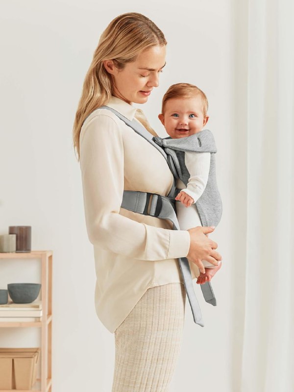 בירידת מחיר שווה: מנשא BabyBjörn Baby Carrier Mini בירידת מחיר של...