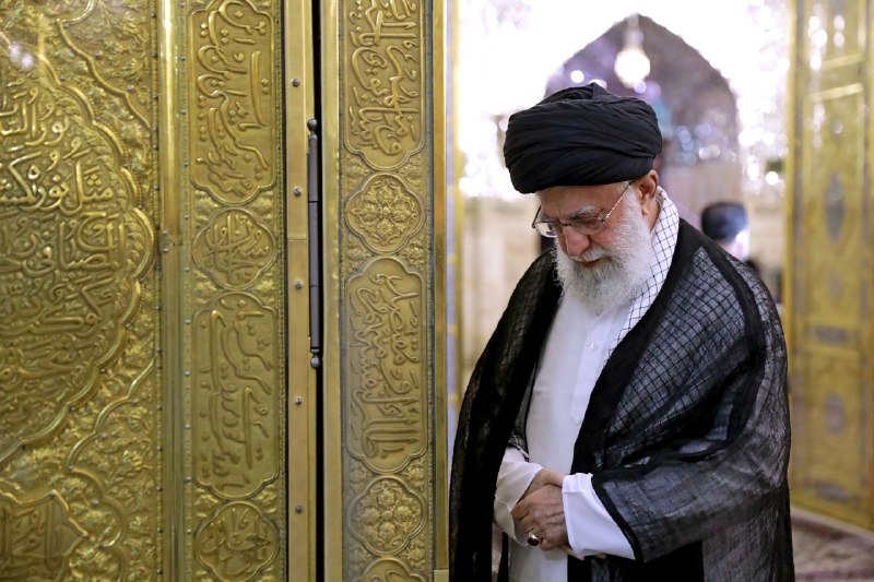 امیرالمومنین علی علیه‌السلام: هماره موج غم‌ش سر به سینه می‌کوبدمپرس داغ پدر سرد می‌شود یا نه....#آقای‌شهید
