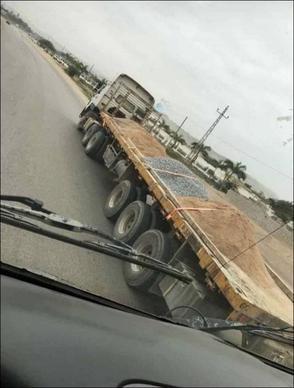 توییتر فارسی: بعضیا با منطق واقعیت زندگی میکنن، بعضیا هم با «انشاءالله چیزی نمیشه». 😐😂*sraaena*@OfficialPersiaTwiter
