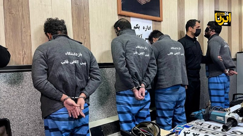 خبرپو: 🔸 خون جا مانده روی دیوار، راز سرقت مسلحانه را فاش کرد 👈 برای نمایش مطلب اینجا کلیک کنید@khabarpu