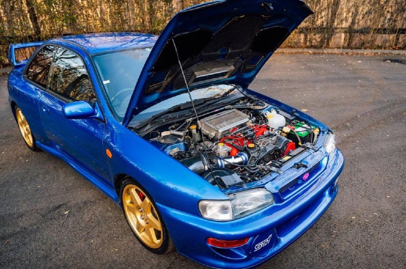 26-летний Subaru Impreza STI продали по цене нового Porsche 911 2