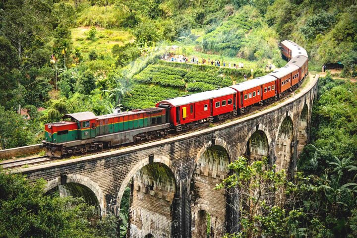 斯里蘭卡 ◦ 埃勒｜必訪的高山火車與九拱橋