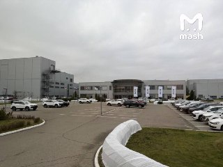 Производство автомобилей Tenet в Калуге приостановили после атаки украинских БПЛА — по данным Mash, временно остановился завод АГР, ранее принадлежавший Volkswagen.Во время атаки на город пострадали девять человек, пятерых госпитализировали в стабильном со