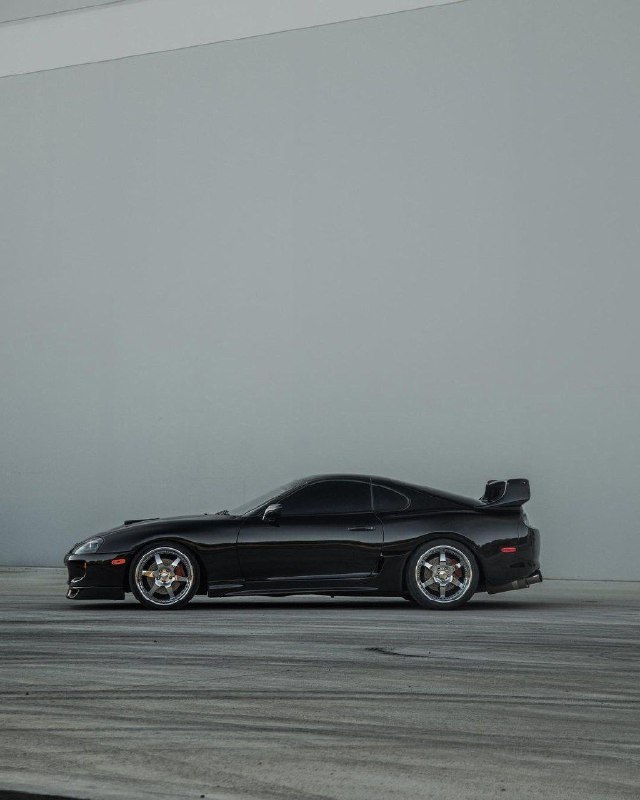Toyota Supra 2