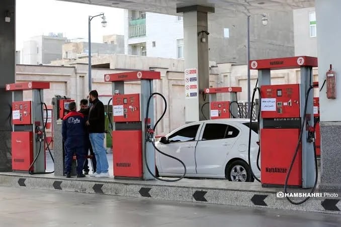 ساعت 24: افزایش سهمیه بنزین کارت سوخت در استان کرمان از اول شهریور ماهساعت ۲۴- مدیر شرکت ملی پخش فرآوردههای نفتی منطقه کرمان از
