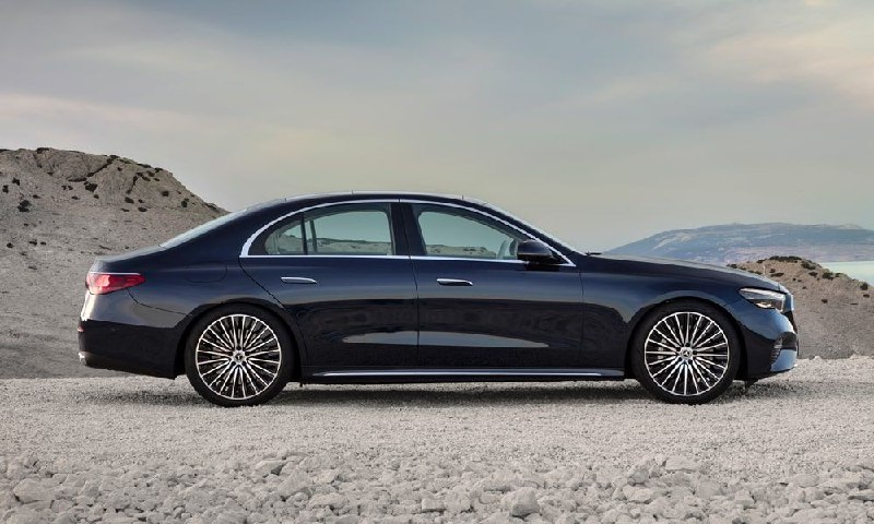 Mercedes-Benz E-Class 5