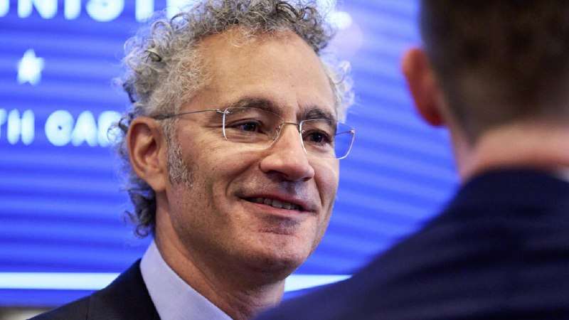 מנכ"ל פלנטיר, אלכס קארפ, אומר שההגבלות הצרפתיות על תוכנה בארה"ב "מגיחות"
