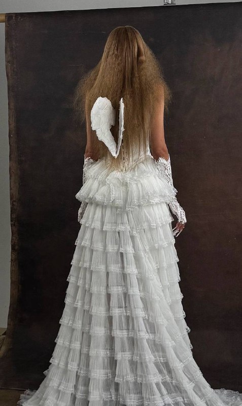 Что-то свадьбу сыграть захотелось…Что-то свадьбу сыграть захотелось…