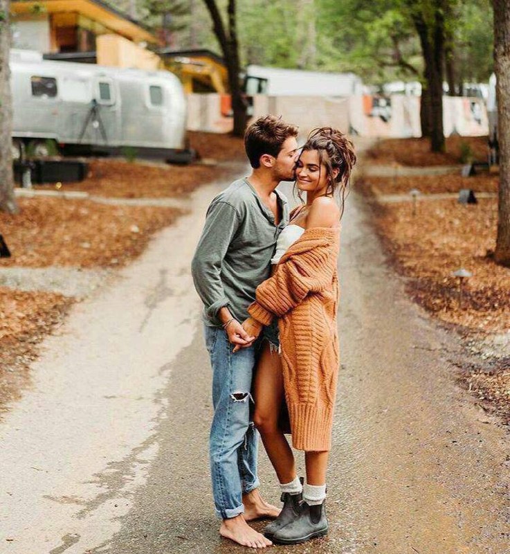💕عشق زیبا💕: 🍃💞🍃گفتمش اے جان منعاشق شَوَم رسواے عالَم میشویخندید و گفترسوا شدن از عشق تویعنے تمام زندگی...#یڪتا_حق_پرست@eshgezibaa💞
