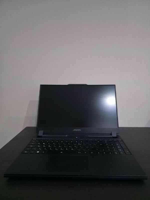 Продаю игровой ноутбук от Gigabyte Aorus 15 xe4