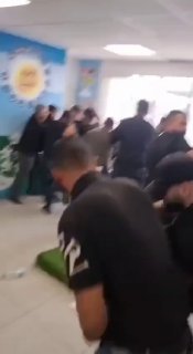 עוד עימותים פורצים בדוכני ההצבעה הישראליים הסצנות הללו עלו מרחובות. קרבות אגרוף נוספים נרשמו בתל אביב, כאשר…