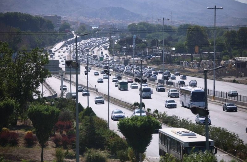 سازمان راهداری و حمل و نقل جاده ای: 🔹مرکز مدیریت راههای کشور محدودیتهای ترافیکی از ۲۸ مرداد تا ۳۱ مردادماه ۱۴۰۵ در برخی از محورهای مواصلاتی را اعلام کرد.