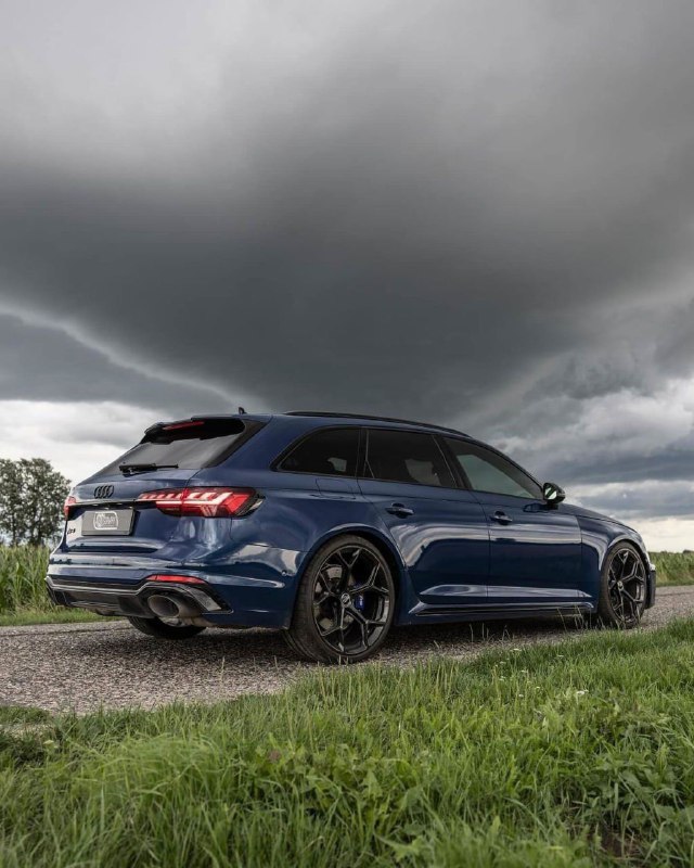 2023 Audi RS4 Avant Competition Plus 7