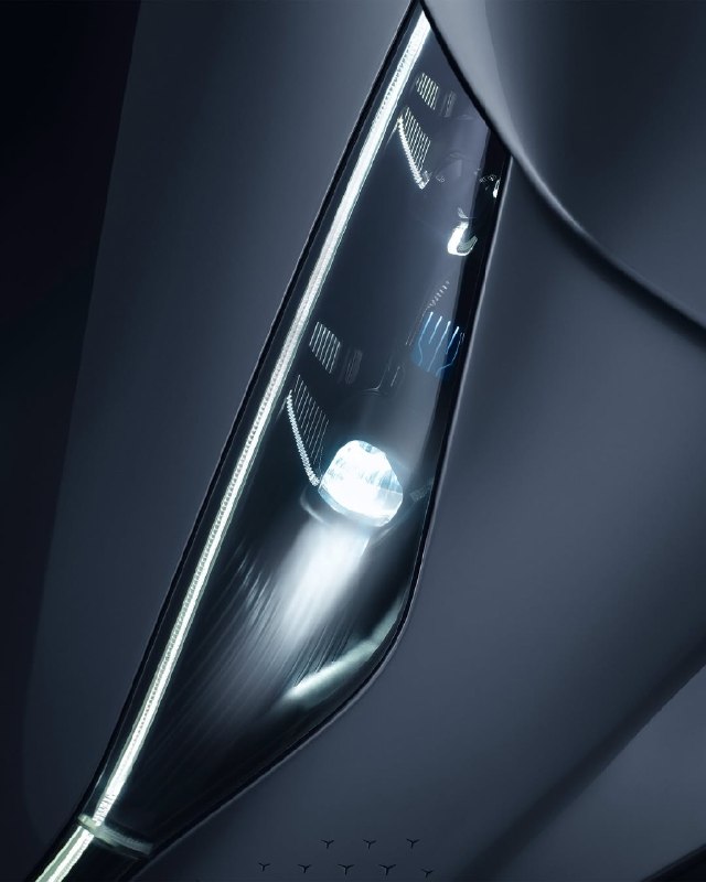 Mercedes-Benz, VISION EQXX, проехал 1008 километров от Штутгарта до Кассиса, при этом заряда батареи 4
