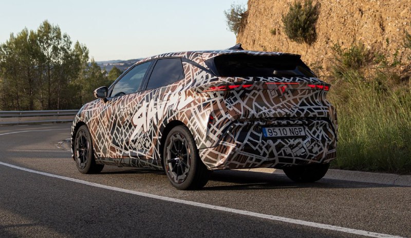 Cupra показала серийный хот-хэтч Raval перед дебютом 3