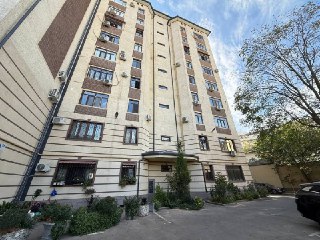 Продается квартира Ж/К Bobur Elit 3/3/9