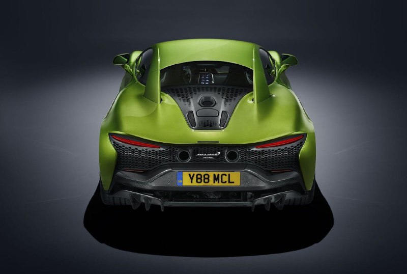 McLaren Artura 3