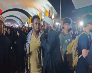 🎦 תומכים במנהיג החדש של המהפכה באפריקה