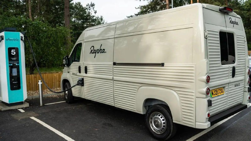 Легендарный Citroen Type H вернулся в новом ретростиле 3