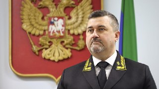 Глава Дагестана Меликов перейдет на другую работу, объявил Путин на встрече с представителями народного собрания республики.  «У действующего главы республики Сергея Алимовича Меликова срок заканчивается в сентябре. Он многое сделал. И мы ему благодарны за