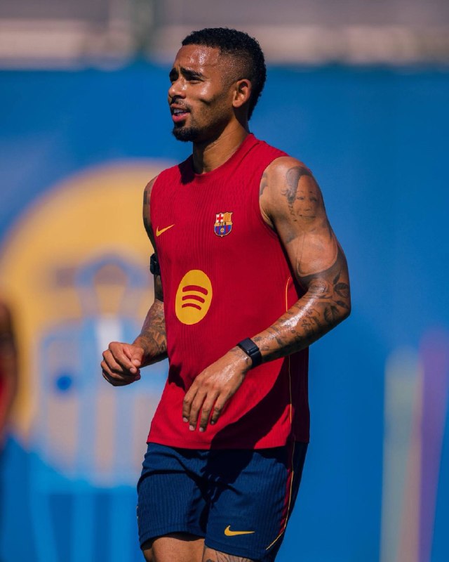 Catalan_ir | بارسا | بارسلونا: ⚽️ کارمن تورس :🇧🇷 گابریل ژسوس اولین جلسه تمرینی کاملش با بارسلونا رو پشت سر گذاشت و واکنش خوبی به فشار تمرینات داشت؛ بنا