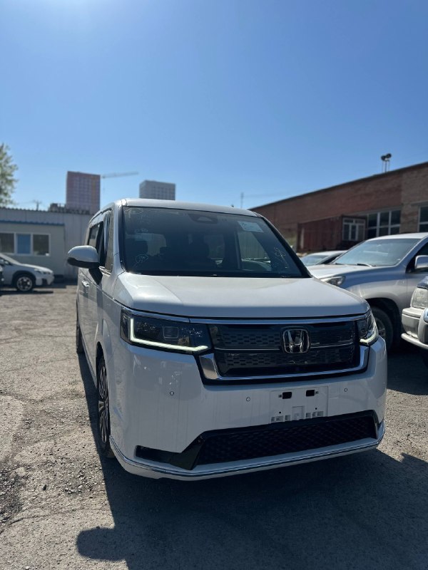 Honda Stepwgn 2022 фото 2