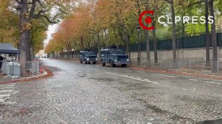 🇫🇷 Armored vehicles are now parked in front of Macron's official residence, the Elysee Palace.