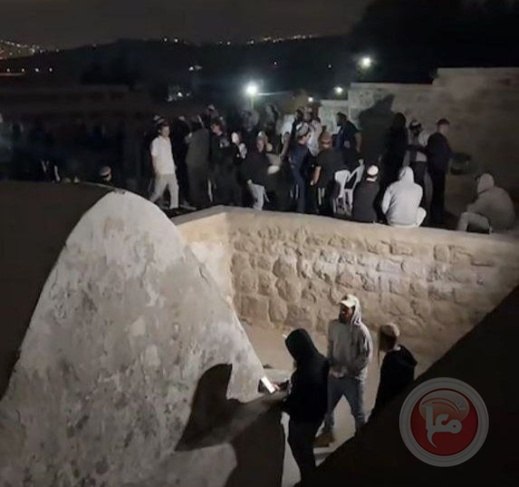 Settlers storm Islamic shrine in Nablus village