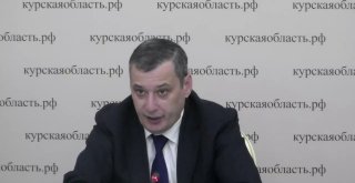 «Да отъебись ты нахуй отсюда».Глава Большесолдатского района Курской области Владимир Зайцев выругался матом на селекторном совещании с Хинштейном. Губернатор попросил Зайцева доложить о ситуации с перебоями подачи воды в одном из поселков, но получил неож