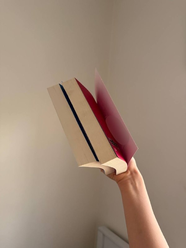 Midbooks | میدبوکس: چونکههههبله-کتابمون تعداد صفحاتش کم نیست۳۷۰ صفحست ناسلامتی ۳۴ تا داستان داره