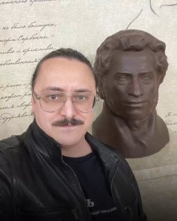יצירתיות היא עבודה קשה. כך לפחות חושב אלכסיי גרביצקי, תסריטאי וסופר. לאלכסיי יש 25 ספרים שפורסמו, חמישים סר…