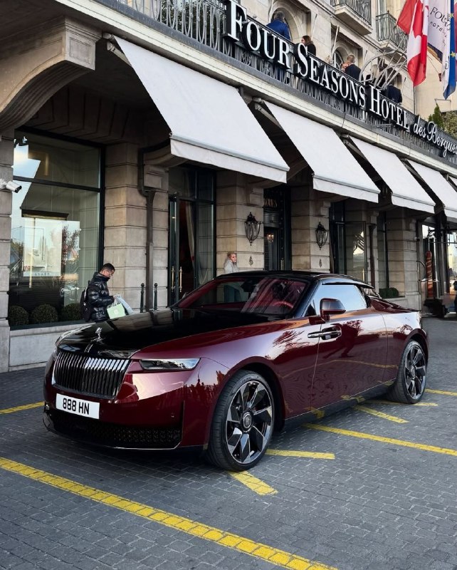 RR La Rose Noire Droptail
 
Двигатель: 6.75 V12 Bi...