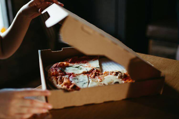 خبرگزاری خبرآنلاین: 🍕 ۸ سال زندان برای سفارش‌ پیتزا▫️جوانی لهستانی با استفاده از اطلاعات شخصی افراد، صدها سفارش جعلی پیتزا به نقاط مختلف کشو