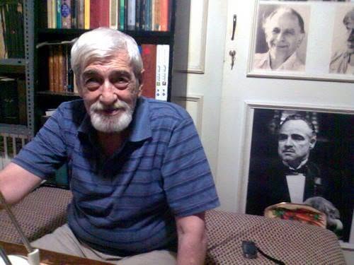 تقریرات: سهشنبه ۱۲ شهریور ۱۳۹۲ بعد از سه چهار ماه فرصتی شد که به دیدن زندهیاد استاد پرویز خرسند بروم. لابهلای قفسههای کتابخا