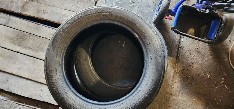 Описание: шины лето r 17. 215/60. 2 ската. без проколов. прошли примерно 8 тысяч. донецк. цена: 7000... - фотография - 1