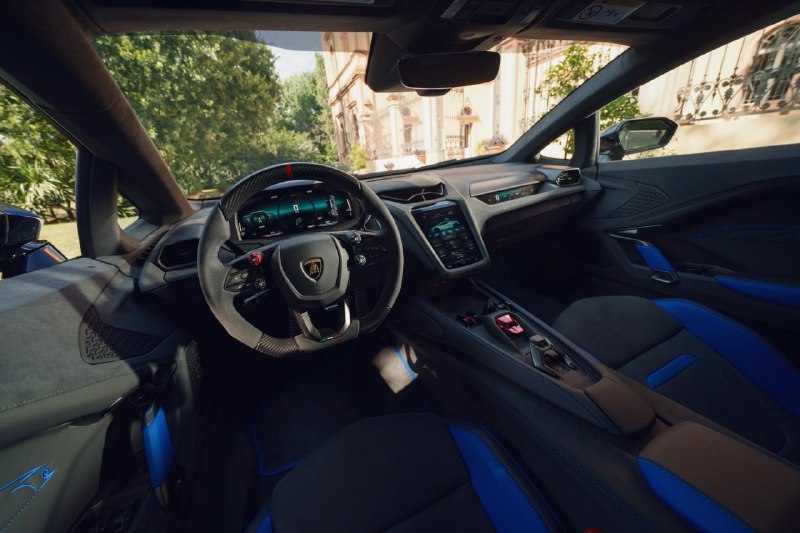 Lamborghini представил первую спецверсию суперкара Temerario 3