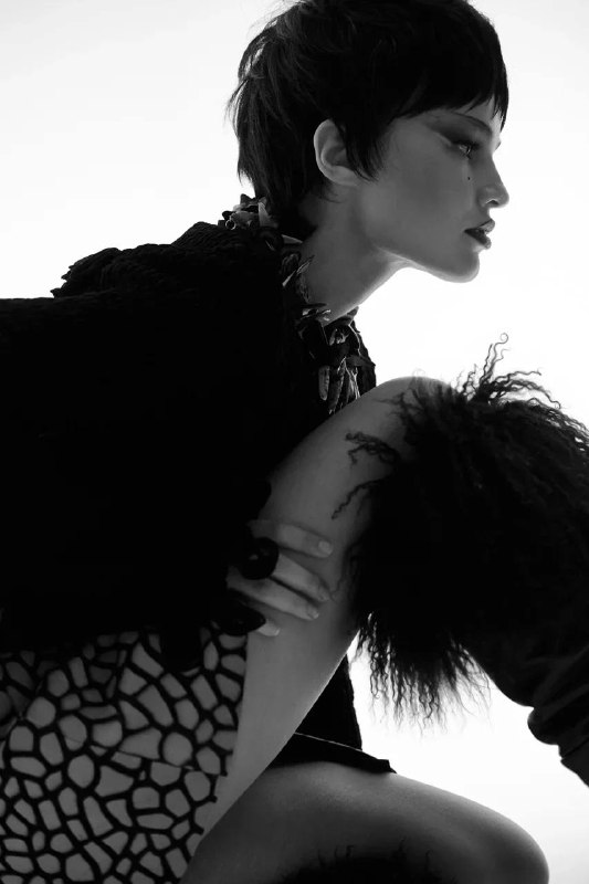 Фотограф: Абдул Артуев Стиль: Ира (irushairusha)Макияж: Полина НагорныхМодель: Дочь ОлегаДля ELLE RUФотограф: Абдул Артуев Стиль: Ира (irushairusha)Макияж: Полина НагорныхМодель: Дочь ОлегаДля ELLE RU