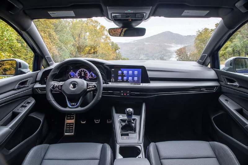 Спрос на VW Golf R с «механикой» взлетел почти в пять раз 3