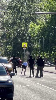 Организаторы музыкального фестиваль Signal в Москве прокомментировали жалобы на действия охраны. Посетители сообщали, что охранники били людей, вымогали деньги и использовали перцовый газ.Фестиваль проходил на территории бывшего завода «Кристалл» с 5 по 7 