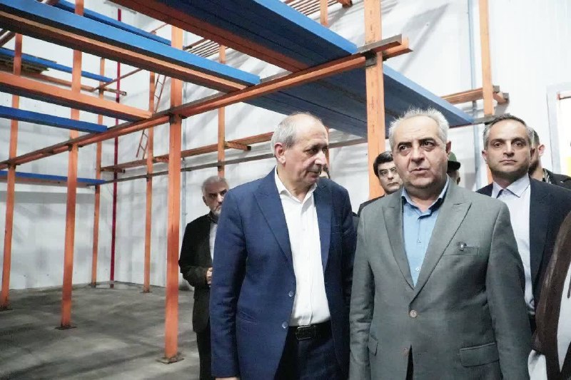 تایسیز آذربایجان: با حضور استاندار آذربایجان شرقی صورت پذیرفت/🔹*افتتاح سردخانه سیب با ظرفیت ۴ هزار تن به مناسبت هفته دولت🔹سرمست: توسعه صنا