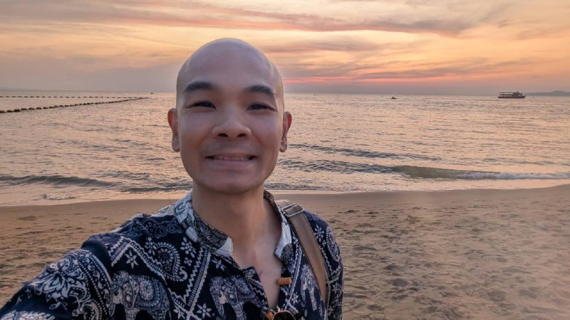 He lives in Thailand but 'supercommutes' to Singapore—living off what he makes from 3 hours a week