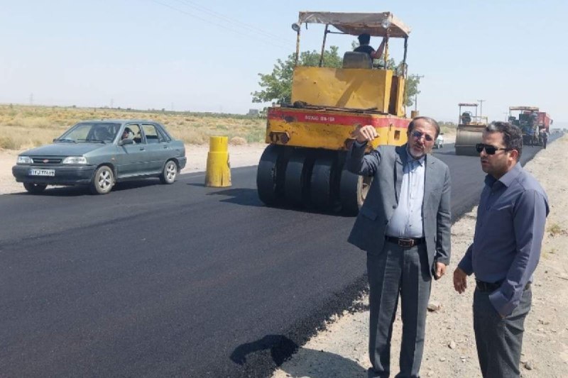 اخبار خراسان رضوی: 🔹 فرماندار خوشاب از پروژه آسفالت محور سلطانآباد به سمت مشکان بازدید کرد🔸 فرماندار خوشاب در بازدید سرزده از روند اجرای پ