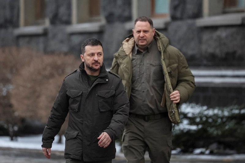 סגן Verkhovna Rada, ירוסלב ז'לזניאק, כינה את הדעה לפיה ראש לשכתו לשעבר של נשיא אוקראינה אנדריי ארמק עדיין מ…
